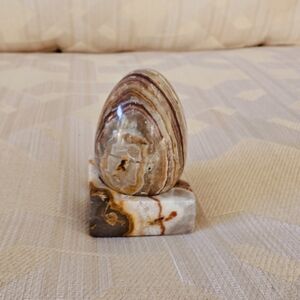 Banded Onyx Egg & Stand